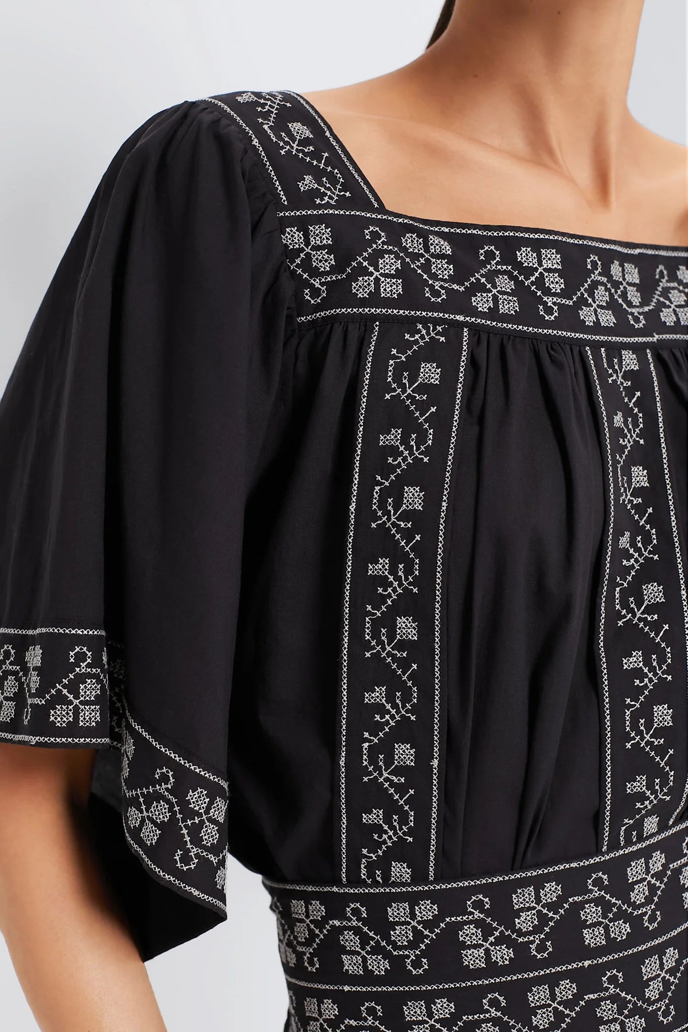 Embroidered Bouquet Alea Blouse