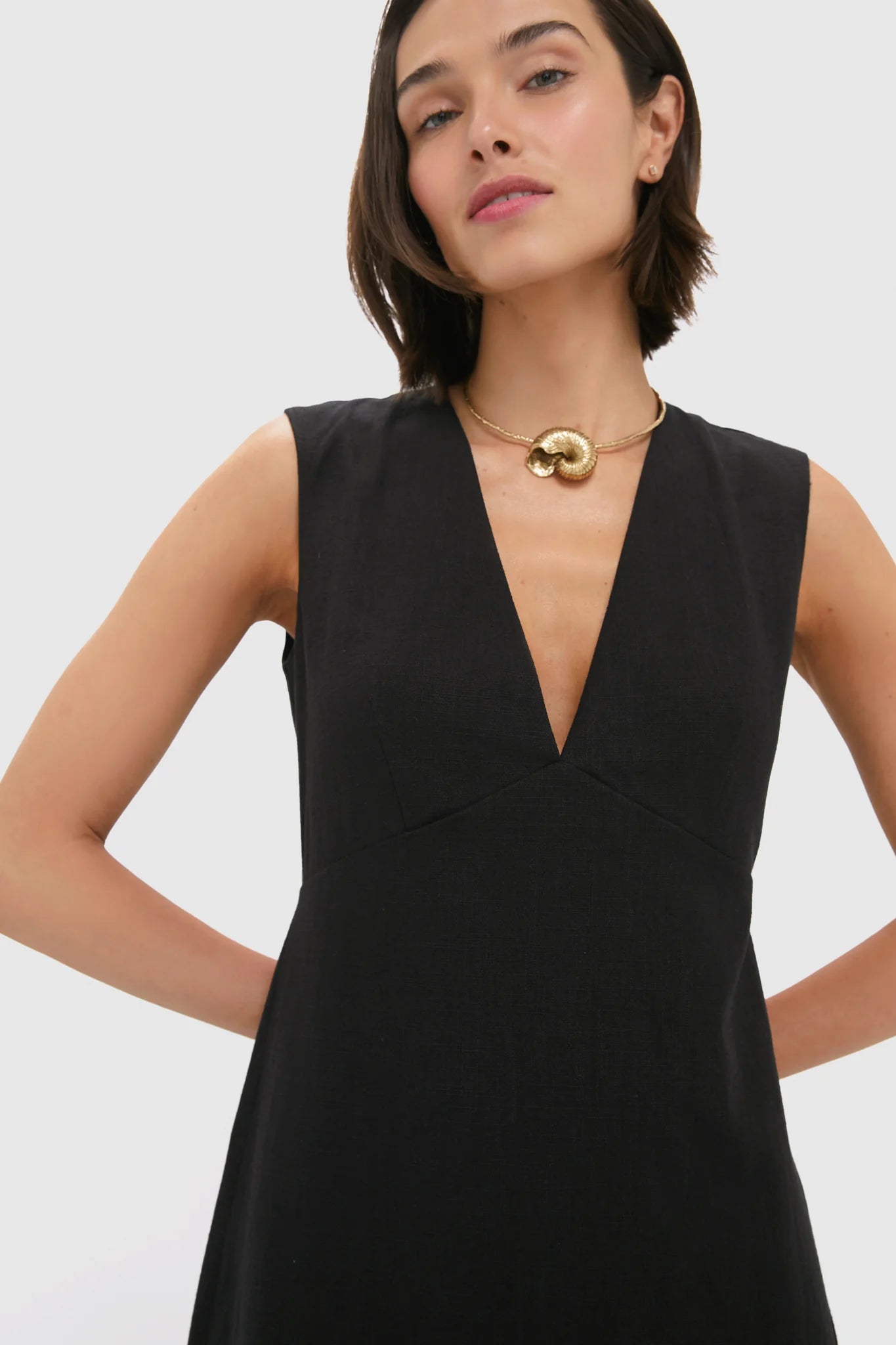 Black Arielle Lace V-Neck Midi Dress